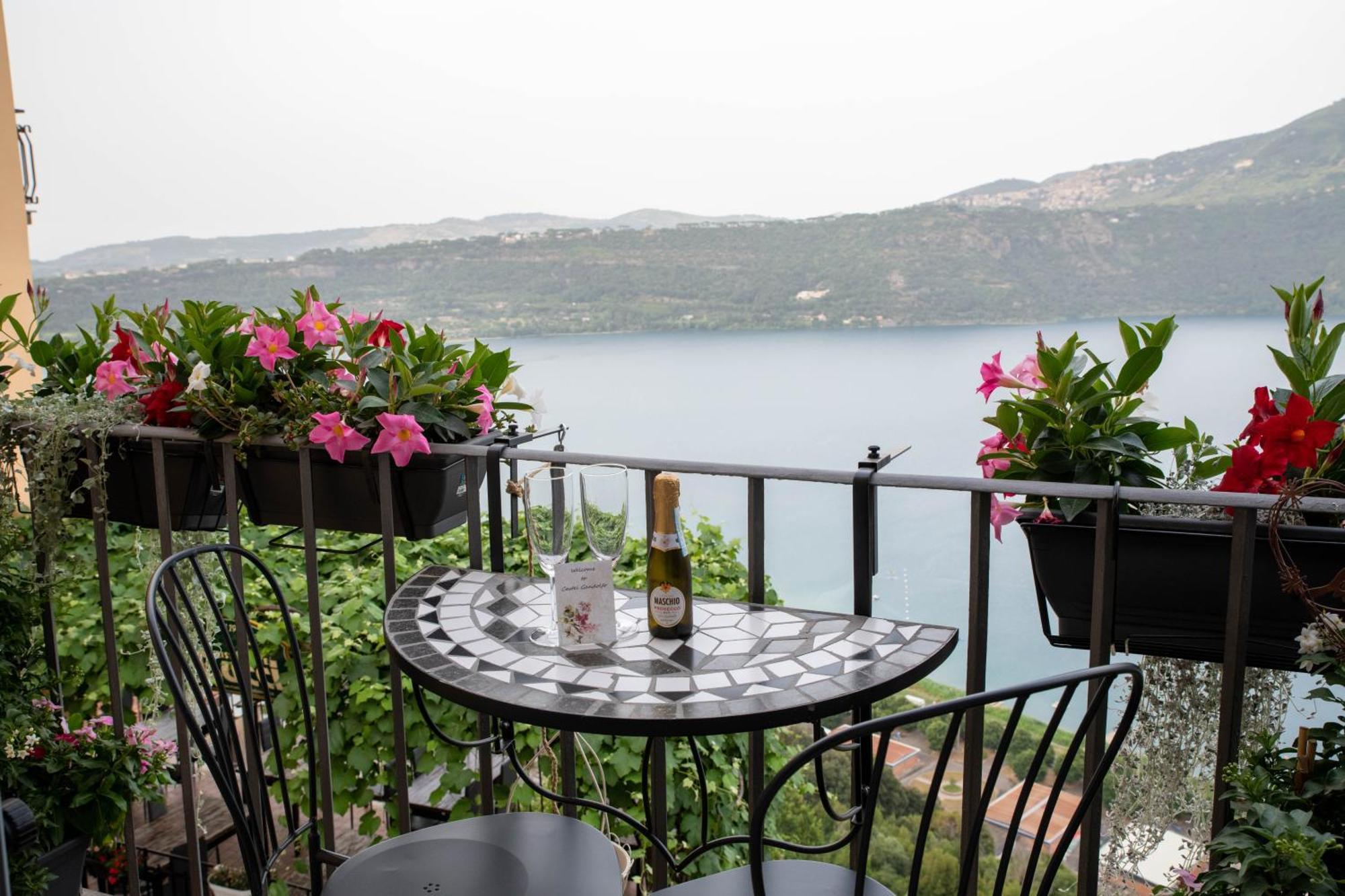 B&B Carpe Diem Vista Lago Кастель-Гандольфо Экстерьер фото