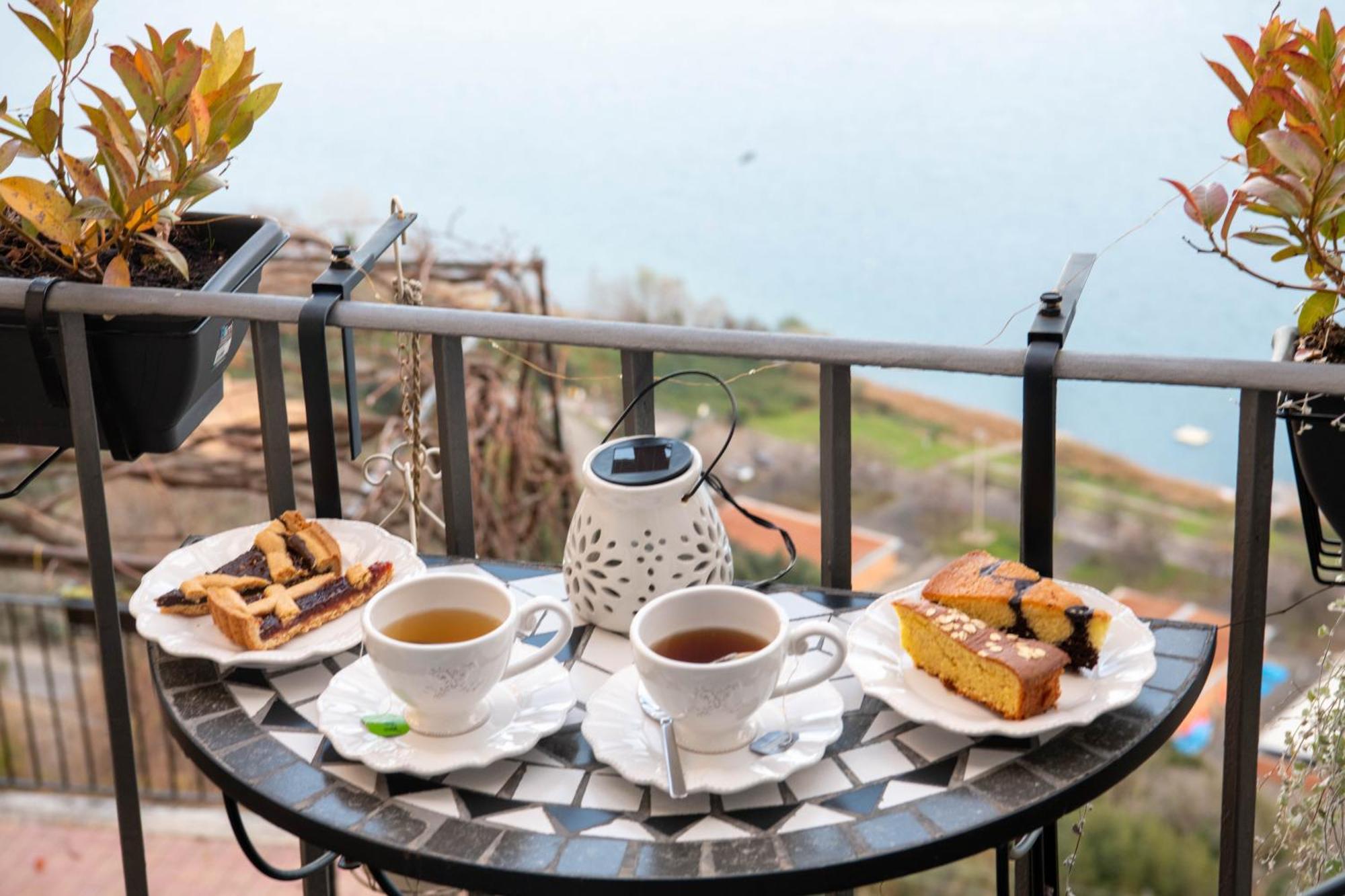 B&B Carpe Diem Vista Lago Кастель-Гандольфо Экстерьер фото