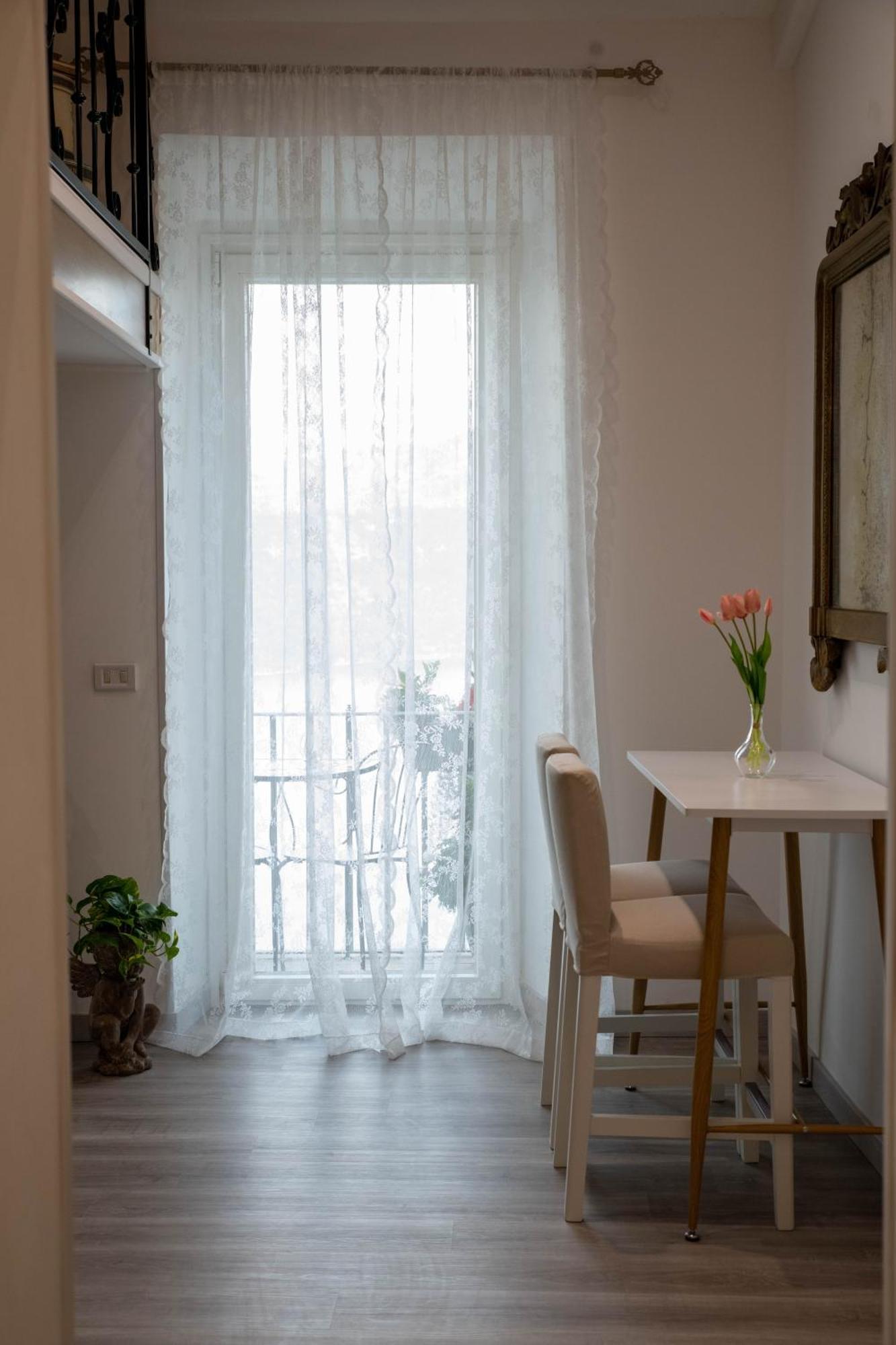B&B Carpe Diem Vista Lago Кастель-Гандольфо Экстерьер фото